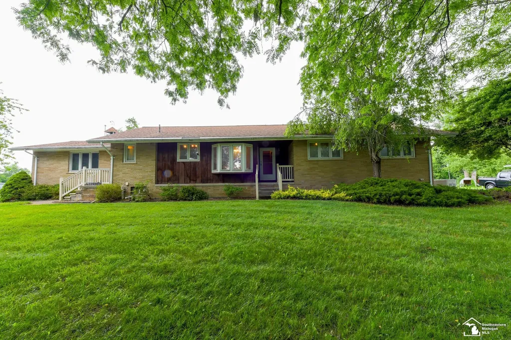 33920 Huron River Drive Huron Charter Township MI 48164