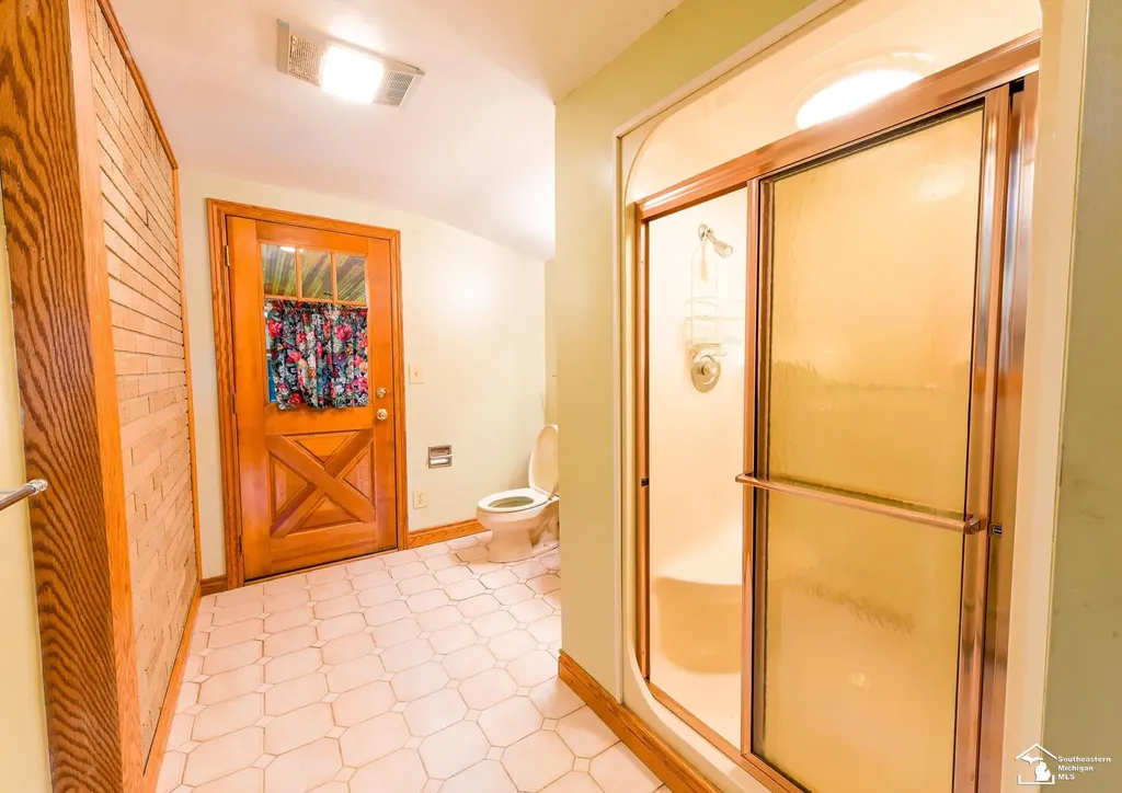 33920 Huron River Drive Huron Charter Township MI 48164