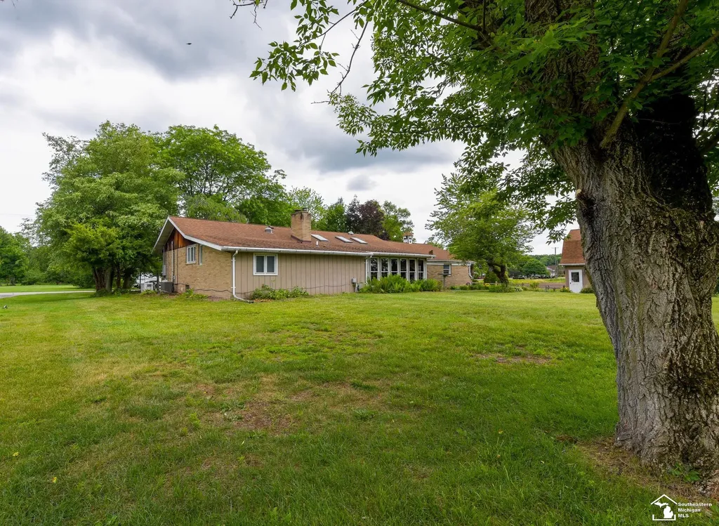 33920 Huron River Drive Huron Charter Township MI 48164