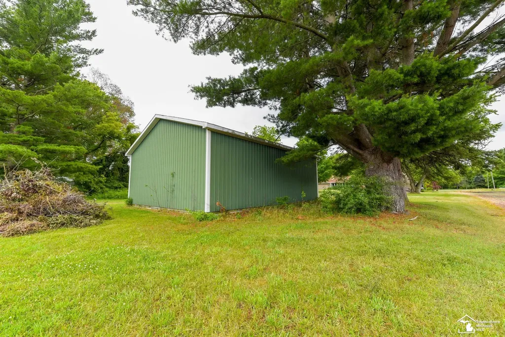 33920 Huron River Drive Huron Charter Township MI 48164