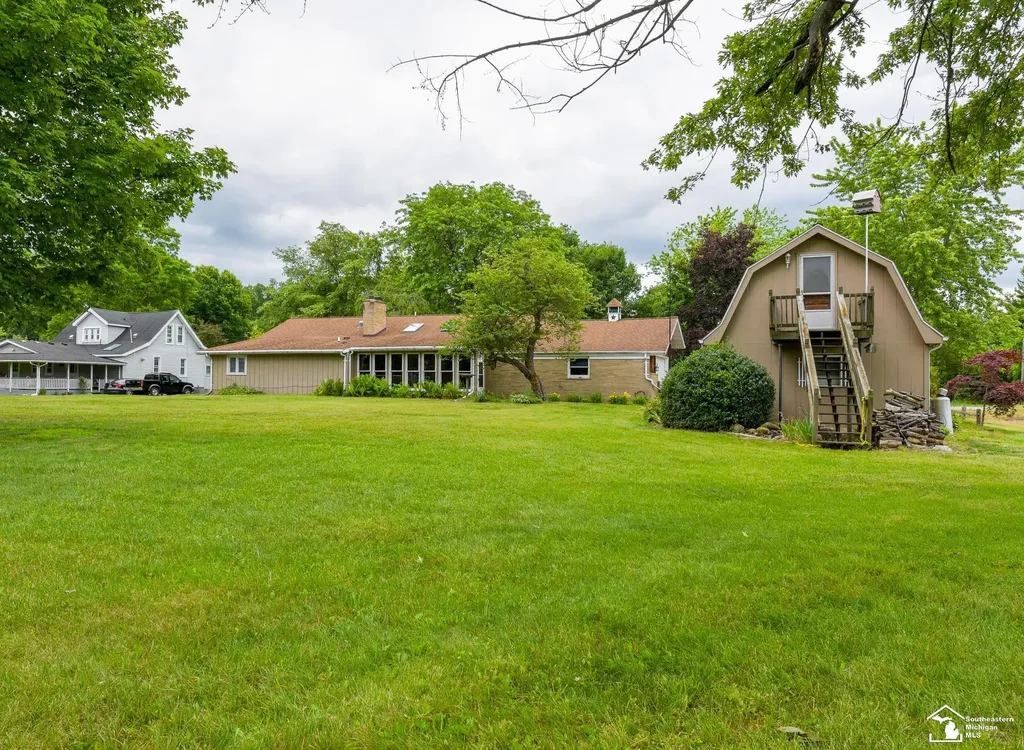 33920 Huron River Drive Huron Charter Township MI 48164
