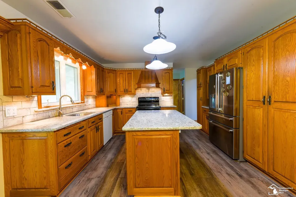 33920 Huron River Drive Huron Charter Township MI 48164