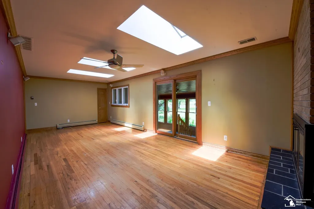 33920 Huron River Drive Huron Charter Township MI 48164