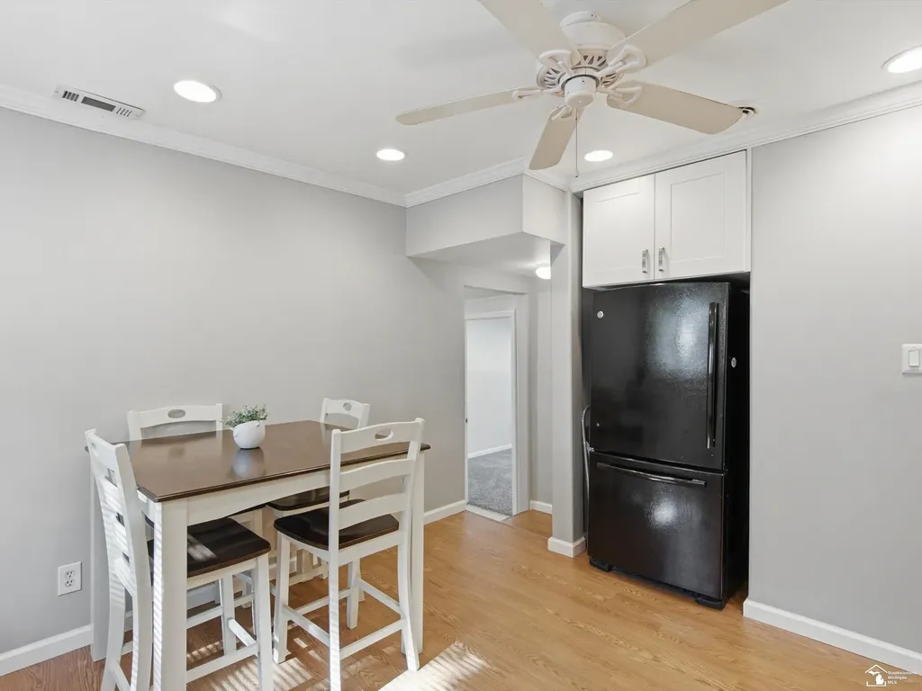 26427 Beaconsfield Avenue Roseville City MI 48066