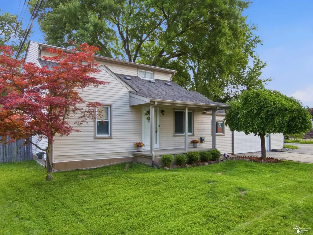 26427 Beaconsfield Avenue Roseville City MI 48066