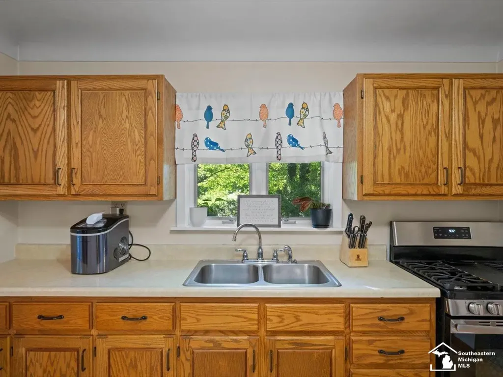 6740 Summerfield Road Bedford Township MI 48182