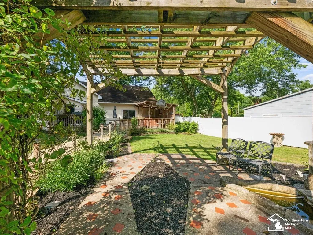 6740 Summerfield Road Bedford Township MI 48182