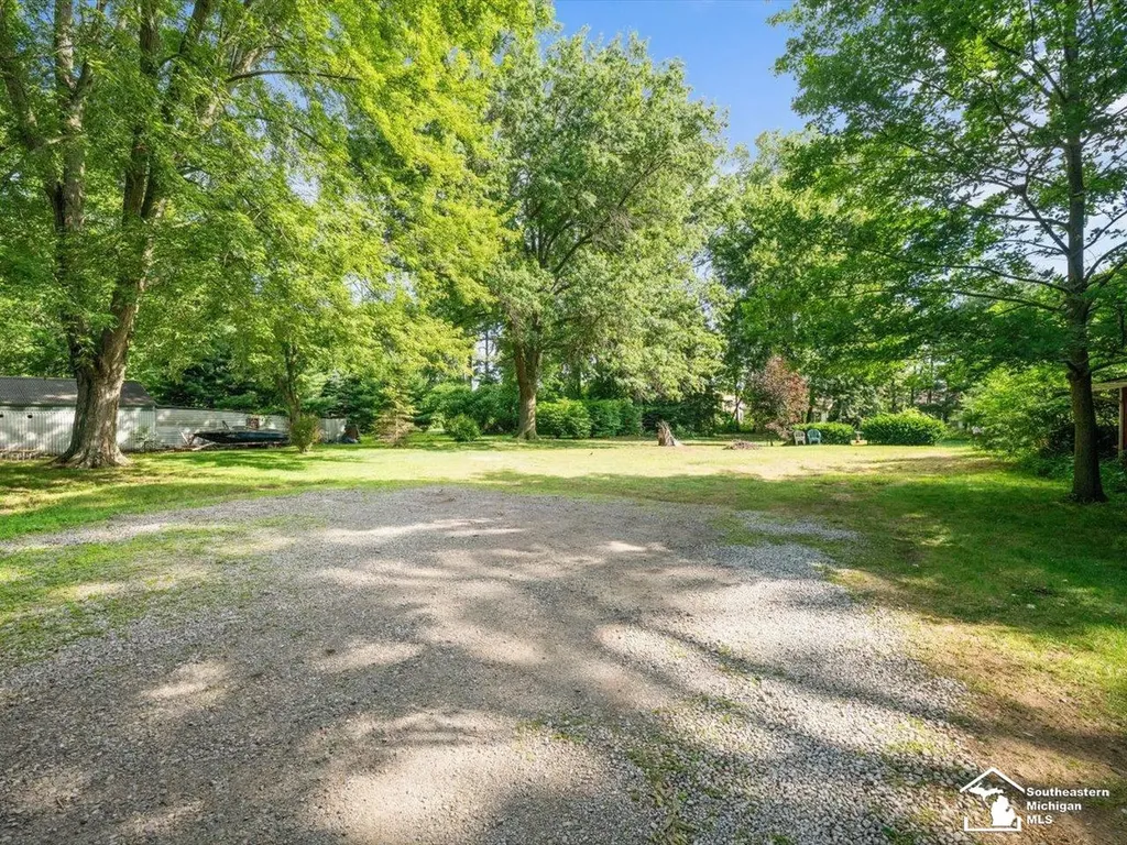 6740 Summerfield Road Bedford Township MI 48182