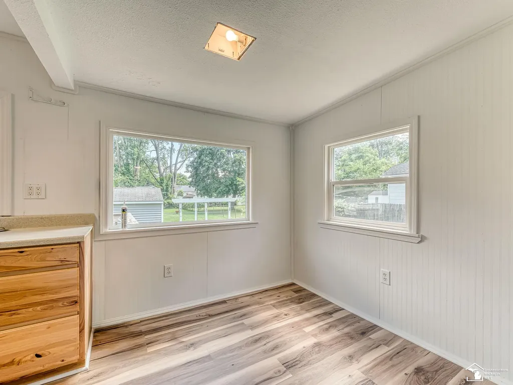 13054 Race Street South Rockwood Village MI 48179