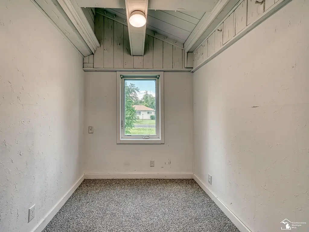13054 Race Street South Rockwood Village MI 48179