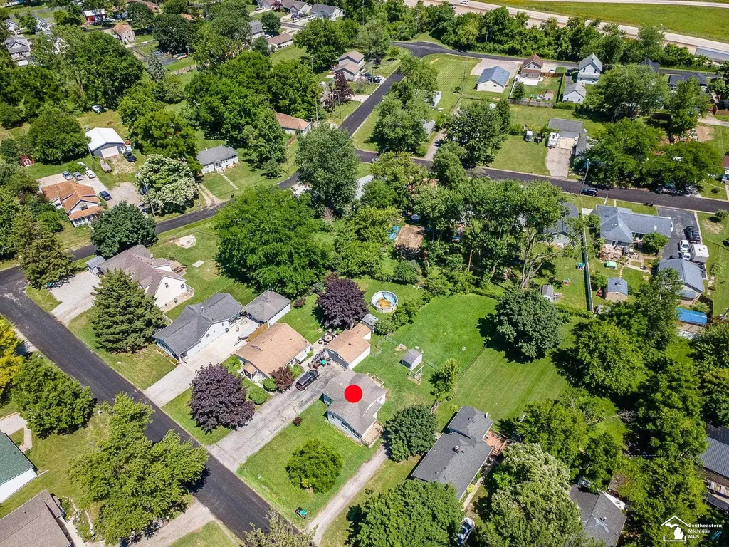 13054 Race Street South Rockwood Village MI 48179