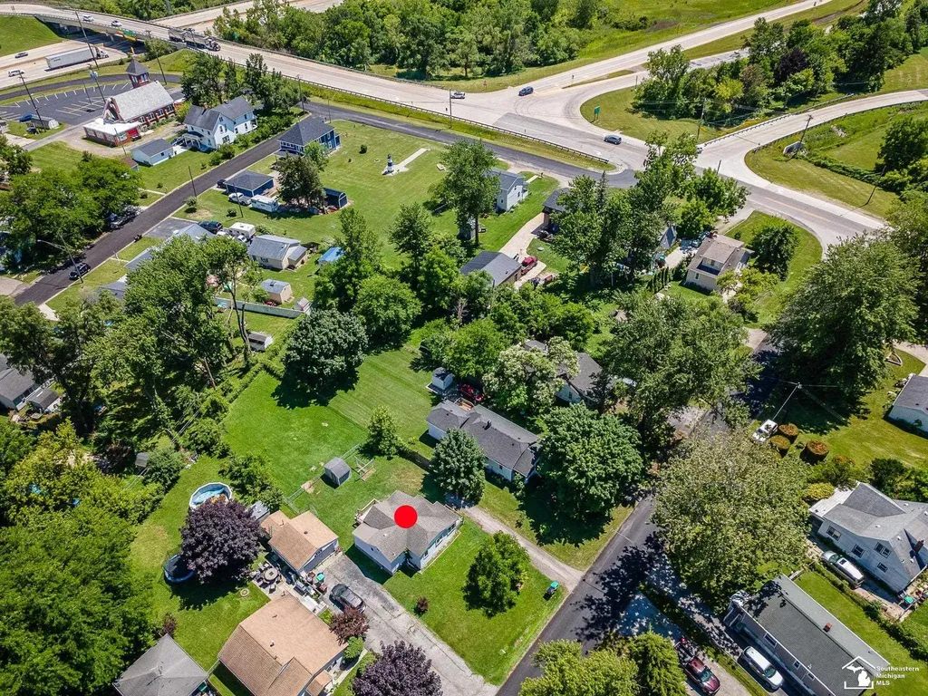 13054 Race Street South Rockwood Village MI 48179