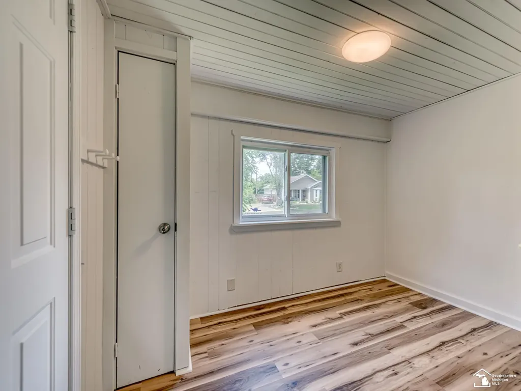 13054 Race Street South Rockwood Village MI 48179