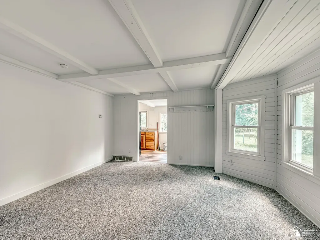 13054 Race Street South Rockwood Village MI 48179