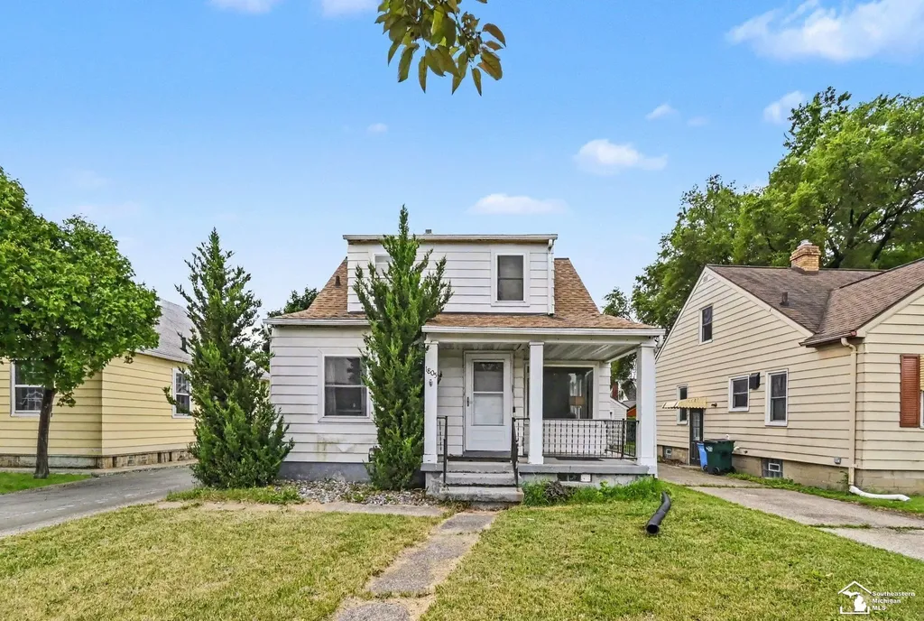 1805 W Saginaw Street Lansing City MI 48915