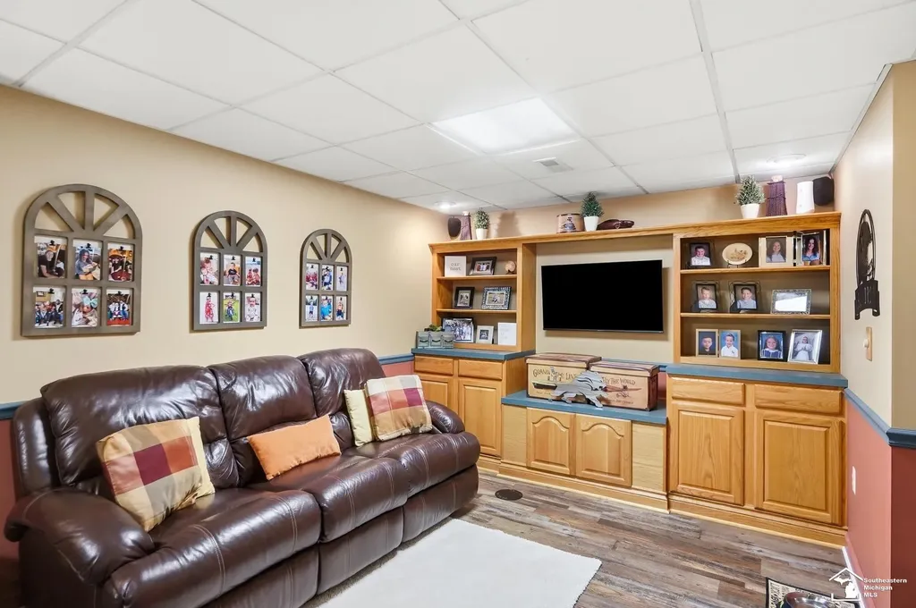 4548 Partridge Lane Unknown City MI 48166