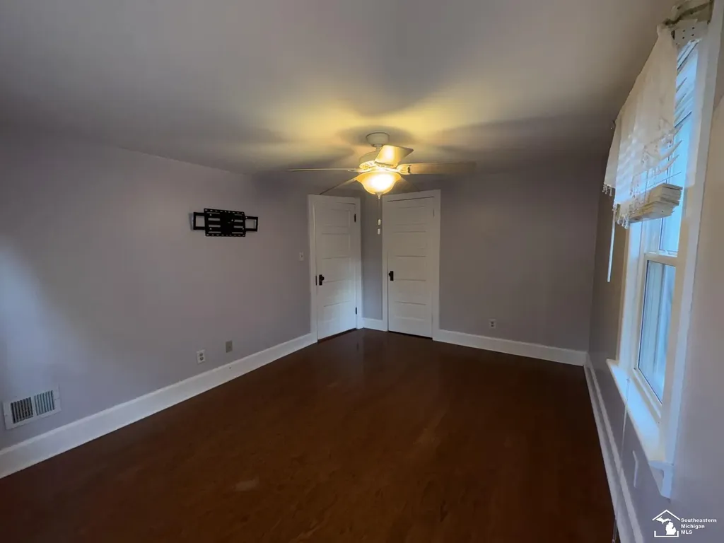 220 E Lorian Street Monroe City MI 48162