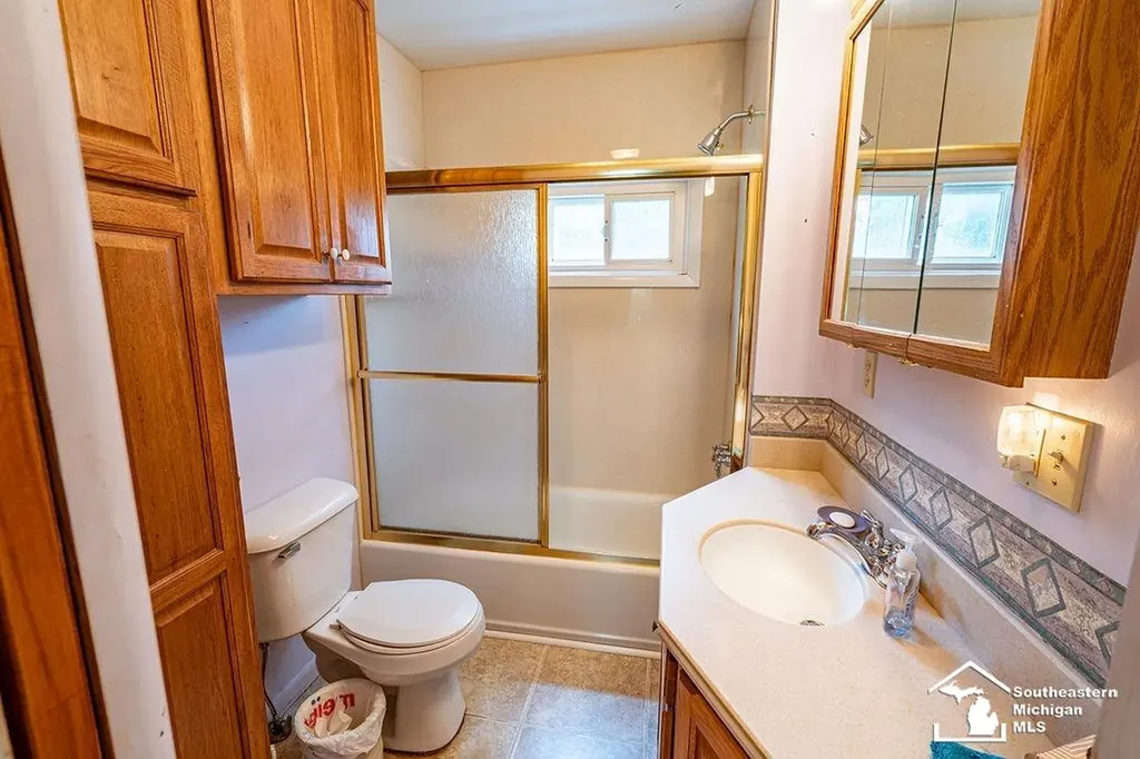 3563 1st Street Unknown City MI 48145