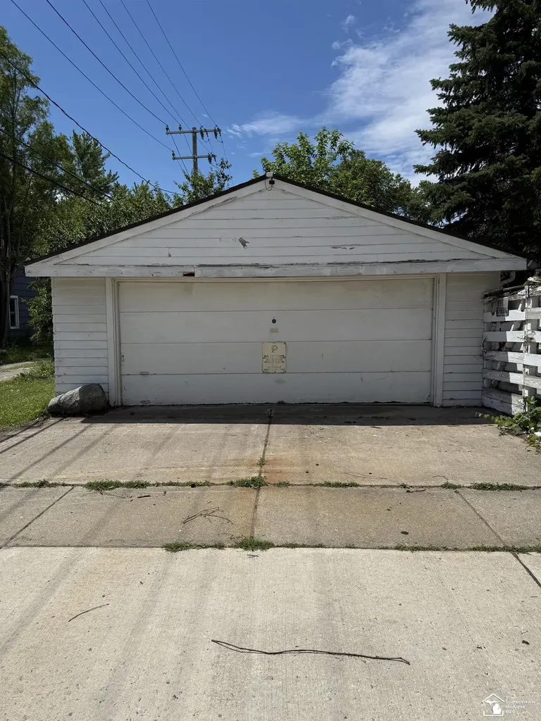 474 Riverview Avenue Monroe City MI 48162