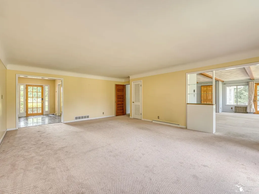 14359 S Dixie Highway Monroe Charter Township MI 48161
