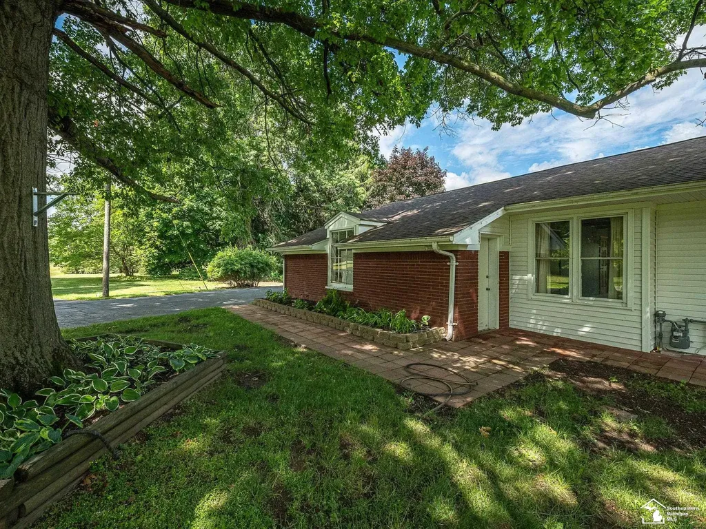 14359 S Dixie Highway Monroe Charter Township MI 48161