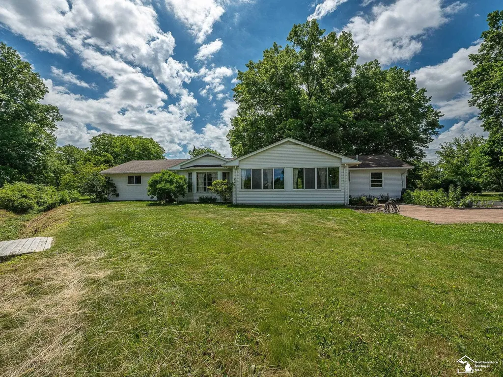 14359 S Dixie Highway Monroe Charter Township MI 48161