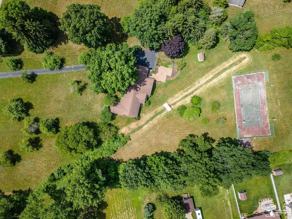 14359 S Dixie Highway Monroe Charter Township MI 48161