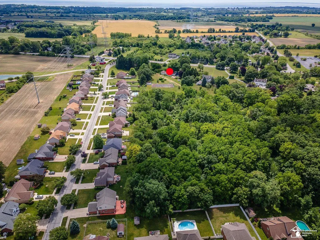 14359 S Dixie Highway Monroe Charter Township MI 48161