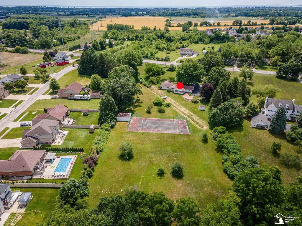 14359 S Dixie Highway Monroe Charter Township MI 48161