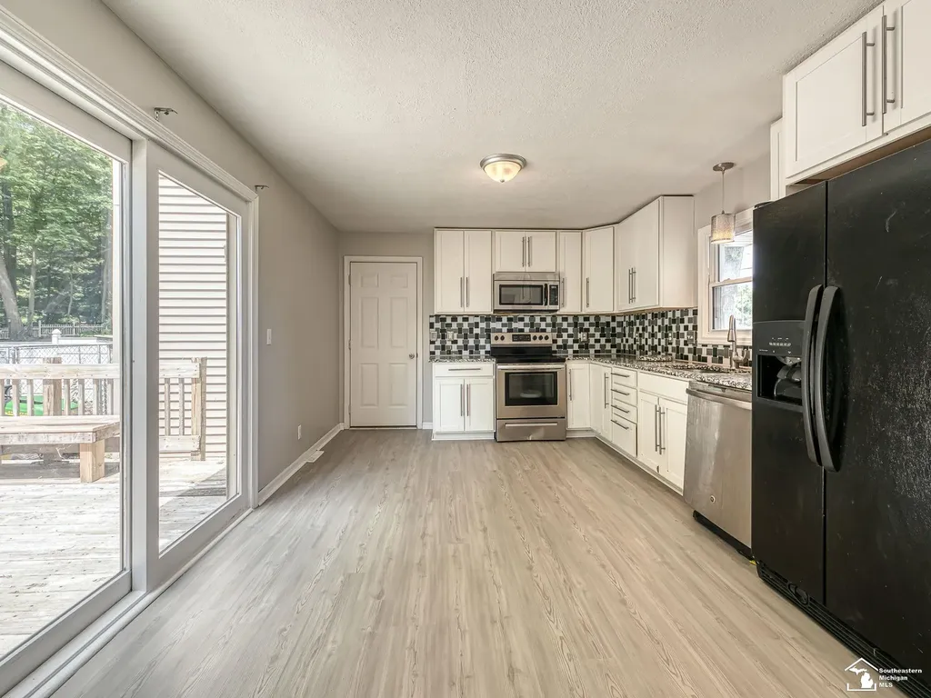 3881 E Stein Road La Salle Township MI 48145