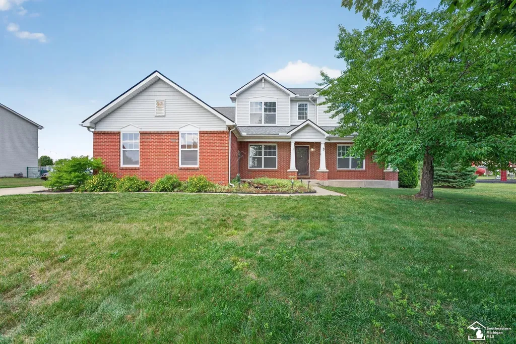 28921 Apple Blossom Drive Huron Charter Township MI 48134