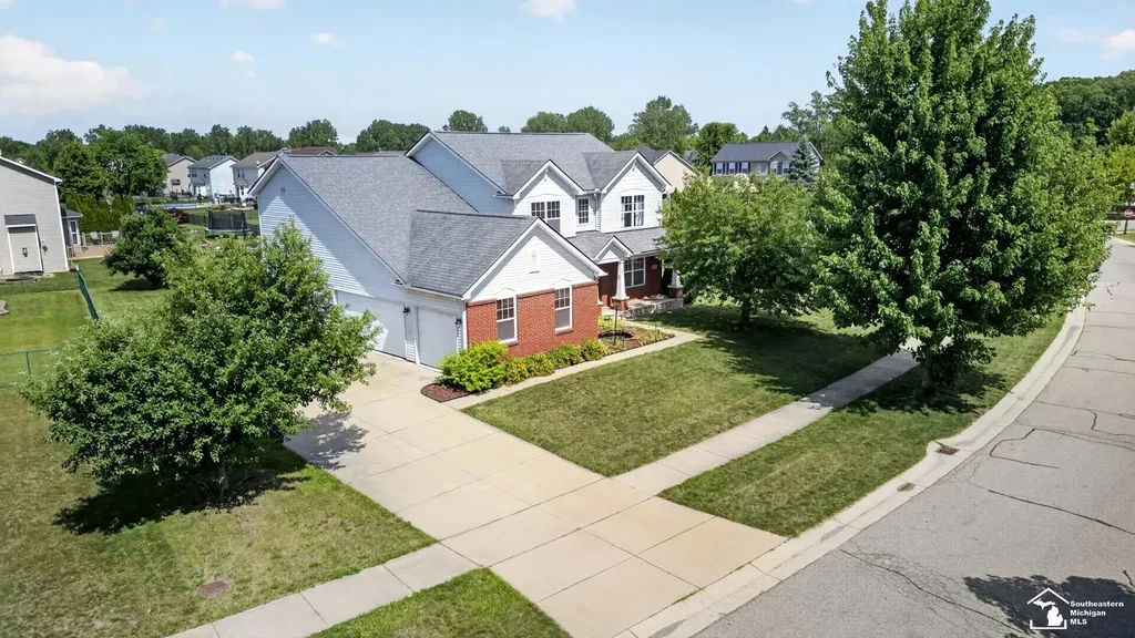 28921 Apple Blossom Drive Huron Charter Township MI 48134