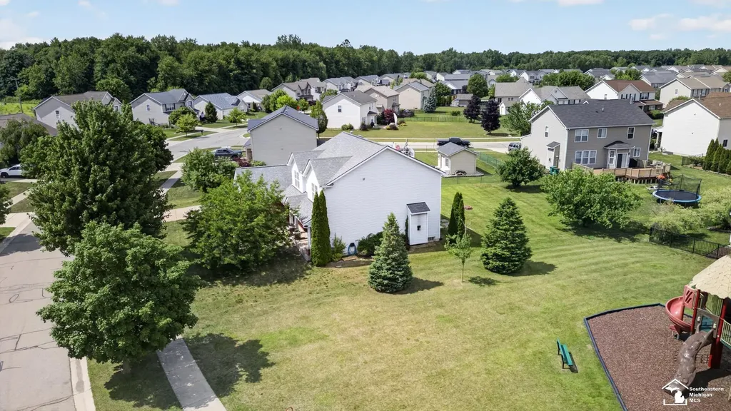 28921 Apple Blossom Drive Huron Charter Township MI 48134