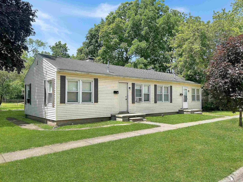 1260 E 5th Street Monroe City MI 48161