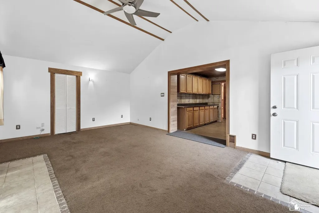 20452 Glenmore Street Redford Charter Township MI 48240