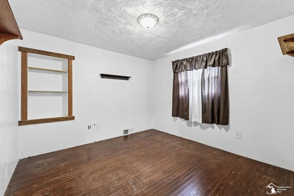 20452 Glenmore Street Redford Charter Township MI 48240