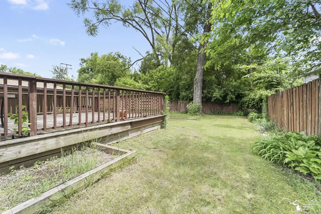 20452 Glenmore Street Redford Charter Township MI 48240