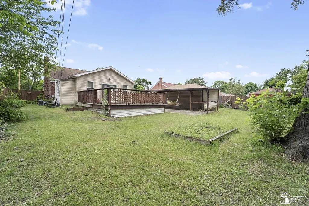 20452 Glenmore Street Redford Charter Township MI 48240