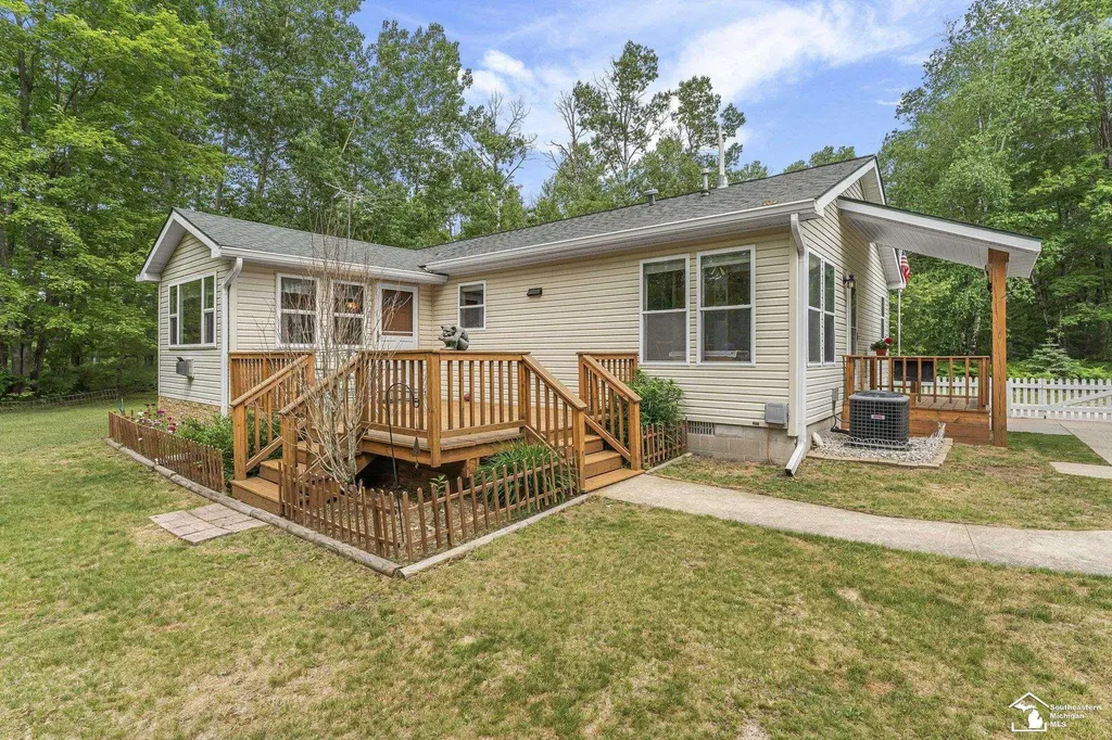 13332 Twin Lk Road NE Road Blue Lake Township MI 49646