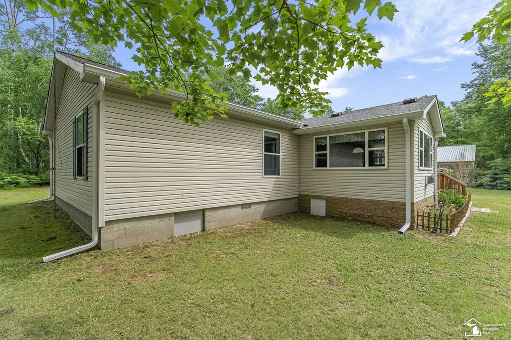 13332 Twin Lk Road NE Road Blue Lake Township MI 49646