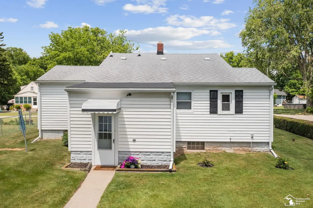 1011 Rambow Drive Monroe Charter Township MI 48161