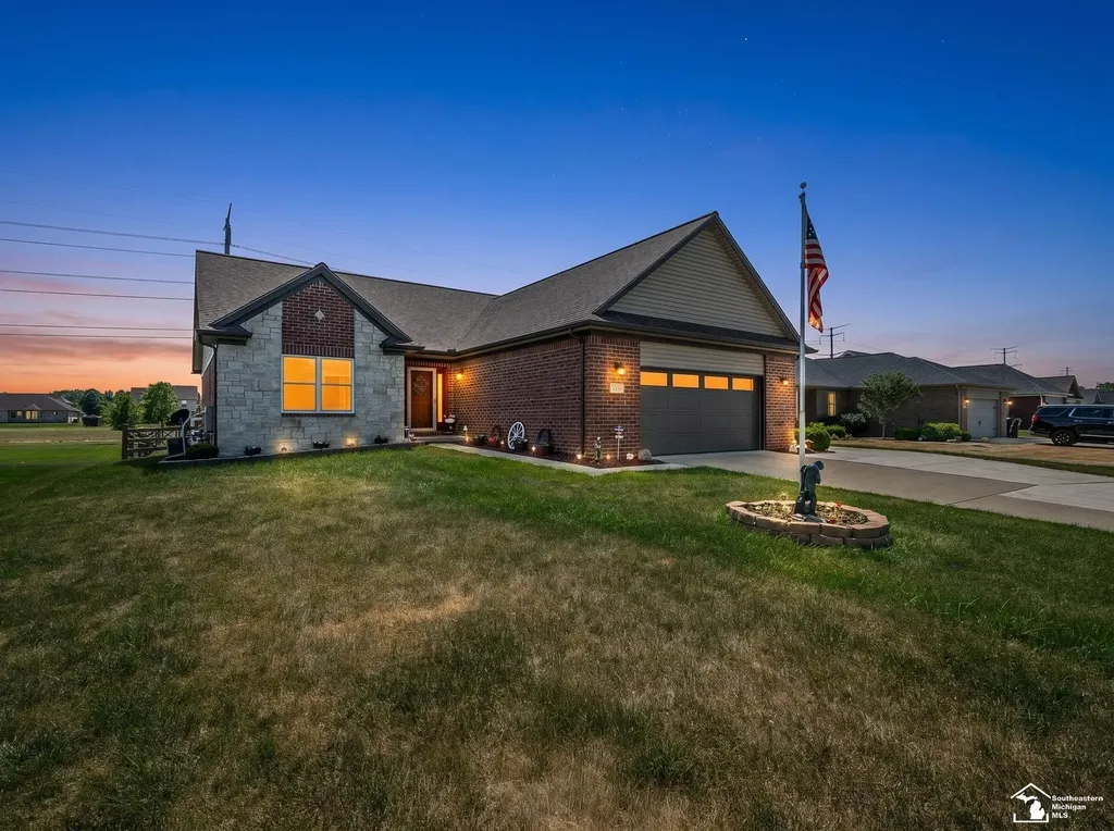 5019 Skylark Drive Monroe Charter Township MI 48161