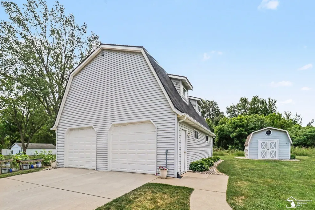 51 E Erie Road Unknown City MI 48182