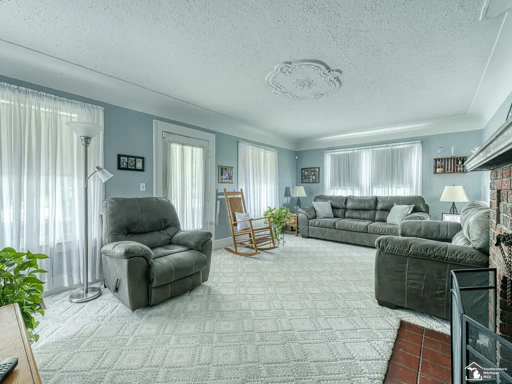 4973 N Dixie Highway Frenchtown Township MI 48166