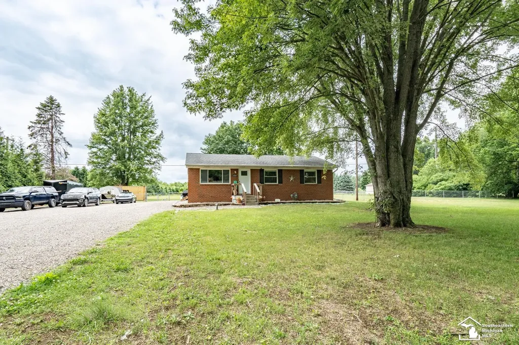 14454 Dixon Road Dundee Township MI 48131