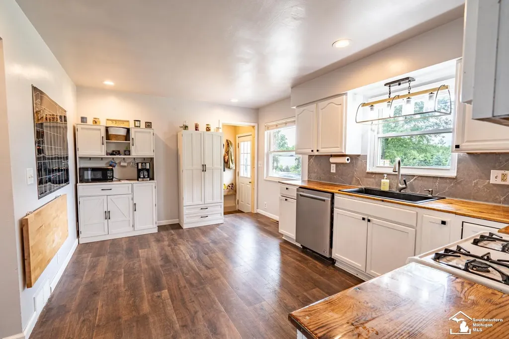 14454 Dixon Road Dundee Township MI 48131