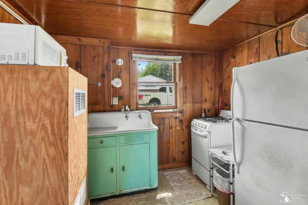 5358 W Houghton Lake Drive Unknown City MI 48629