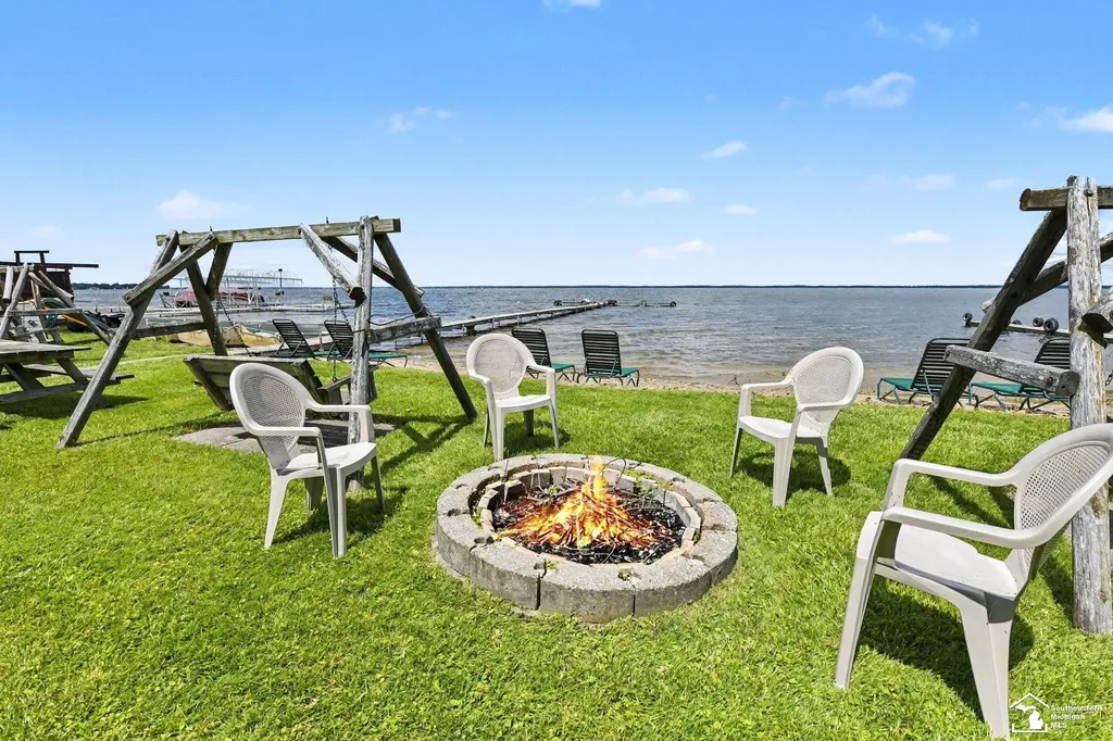 5358 W Houghton Lake Drive Unknown City MI 48629
