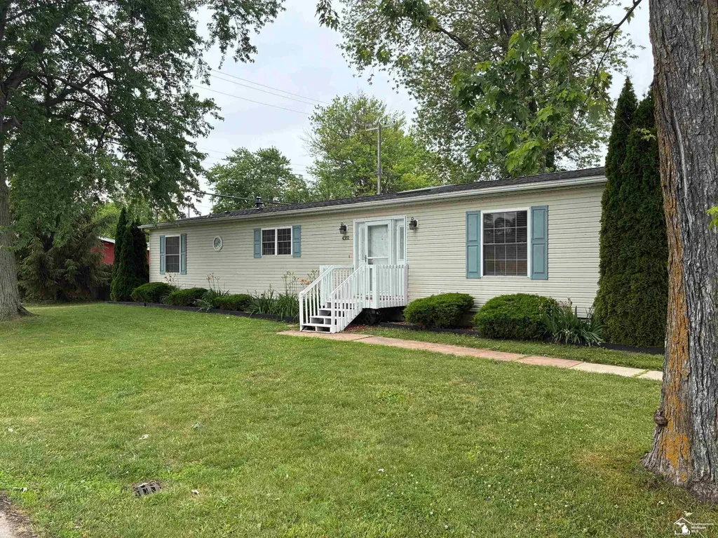 4381 Second Street Frenchtown Township MI 48166