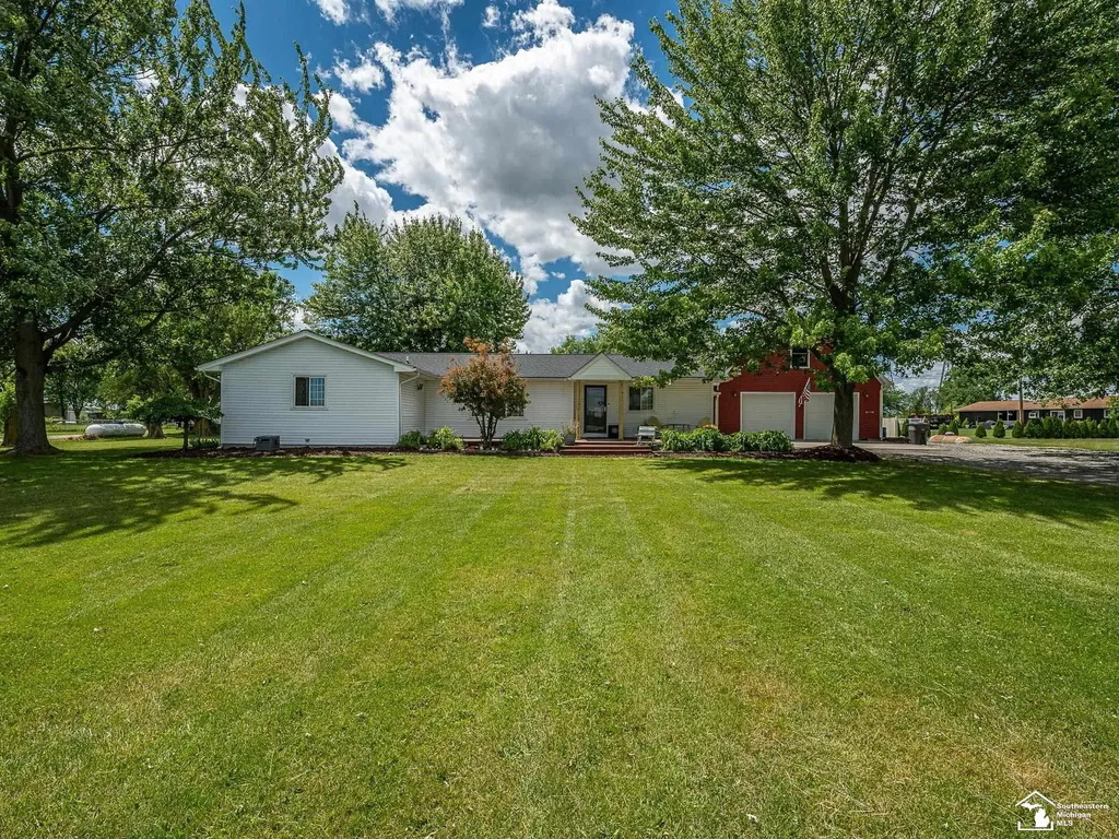 10937 Armstrong Road Berlin Charter Township MI 48179
